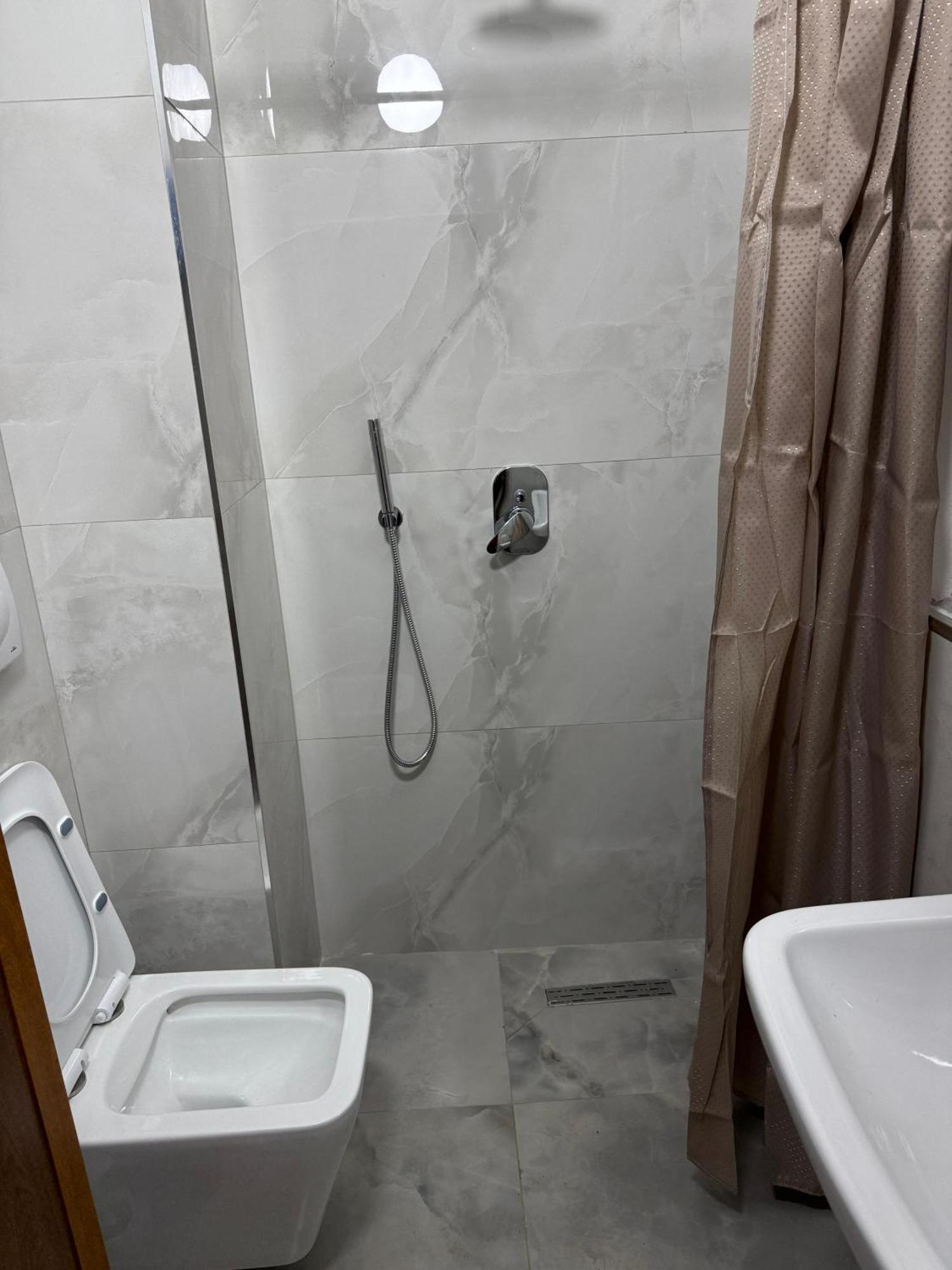 Guesthouse Te Tata Theth Buitenkant foto